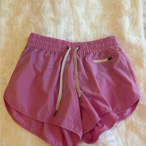 Vuori Pink clementine short 4”